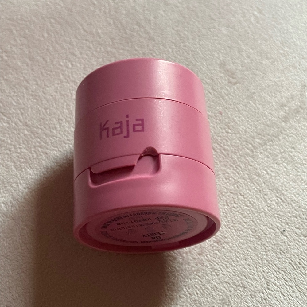 Kaja Feisty Blush
